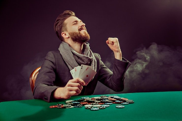 Dashboard Program Loyalitas memuplay menampilkan tingkat keanggotaan dan progress ke tingkat berikutnya